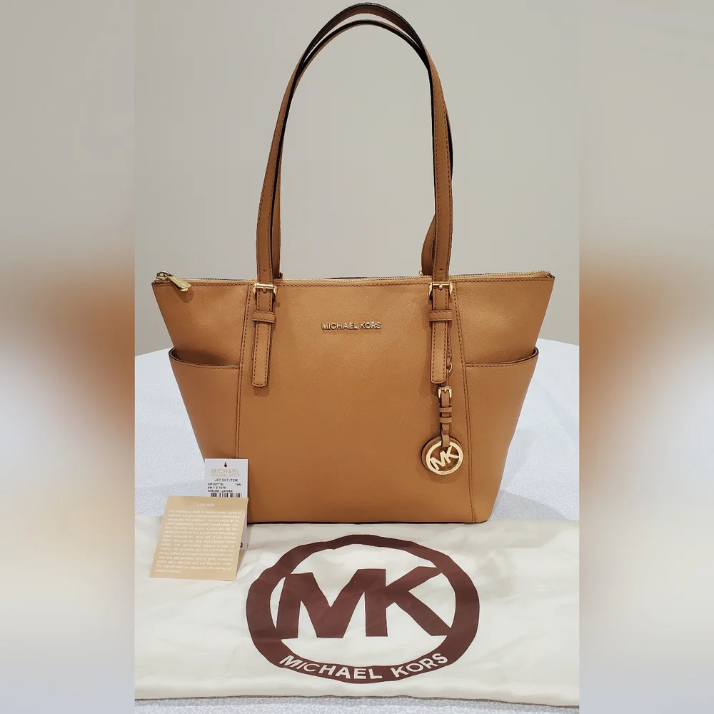 Michael Kors Jet Set East West Saffiano Leather Tote - Picture 5 of 16